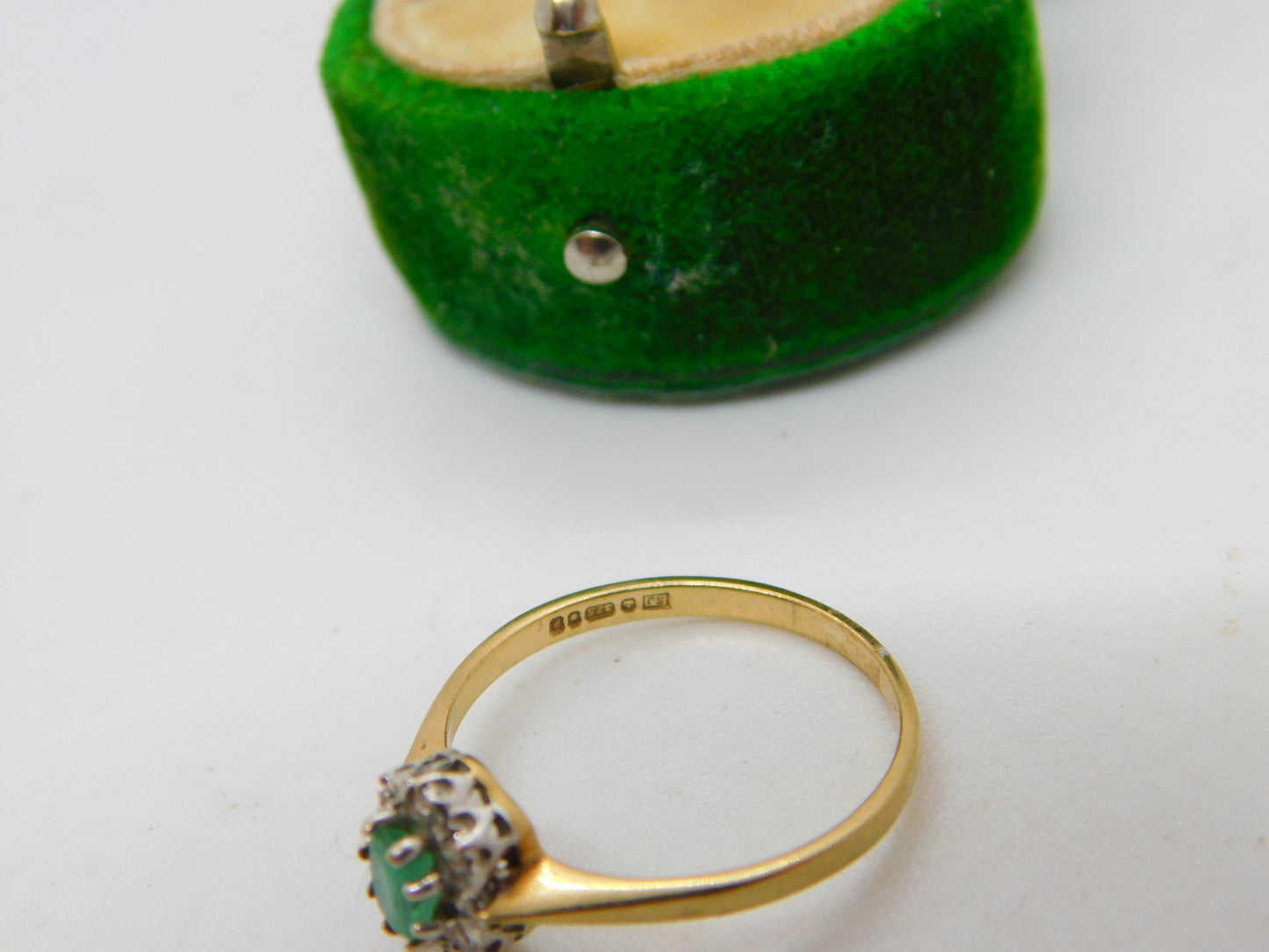 9ct Yellow Gold, Emerald & Diamond Floral Cluster Ring Vintage 1970 London
