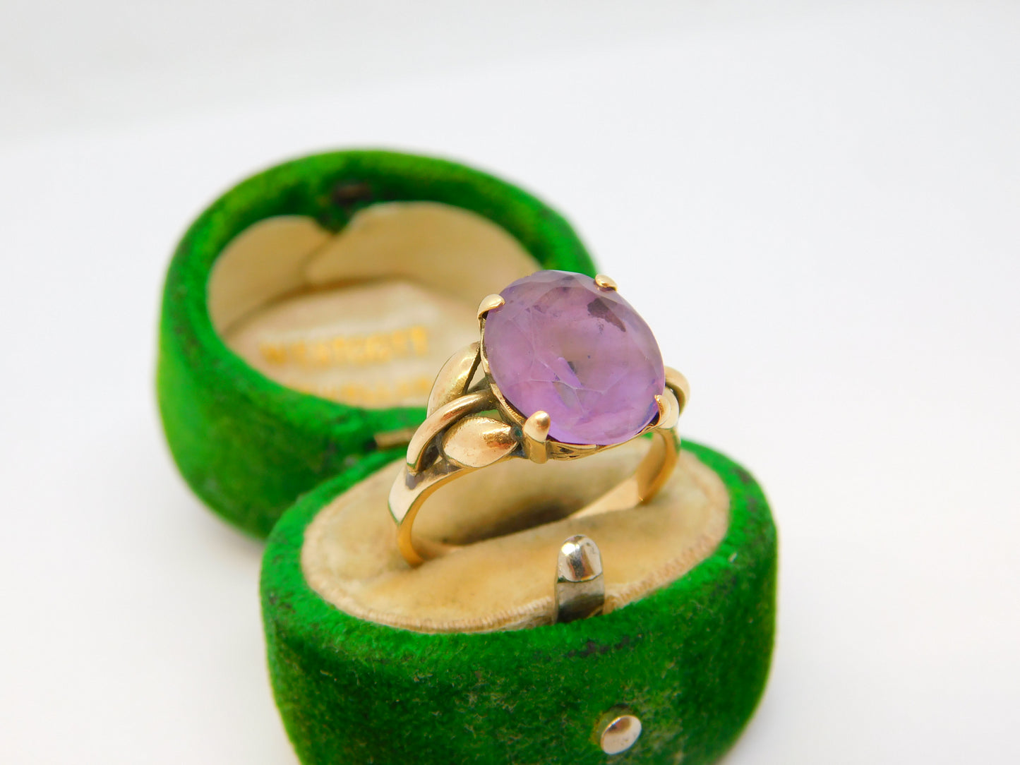 14ct Yellow Gold & Amethyst Set Leaf Pattern Dress Ring Antique c1940 Art Deco