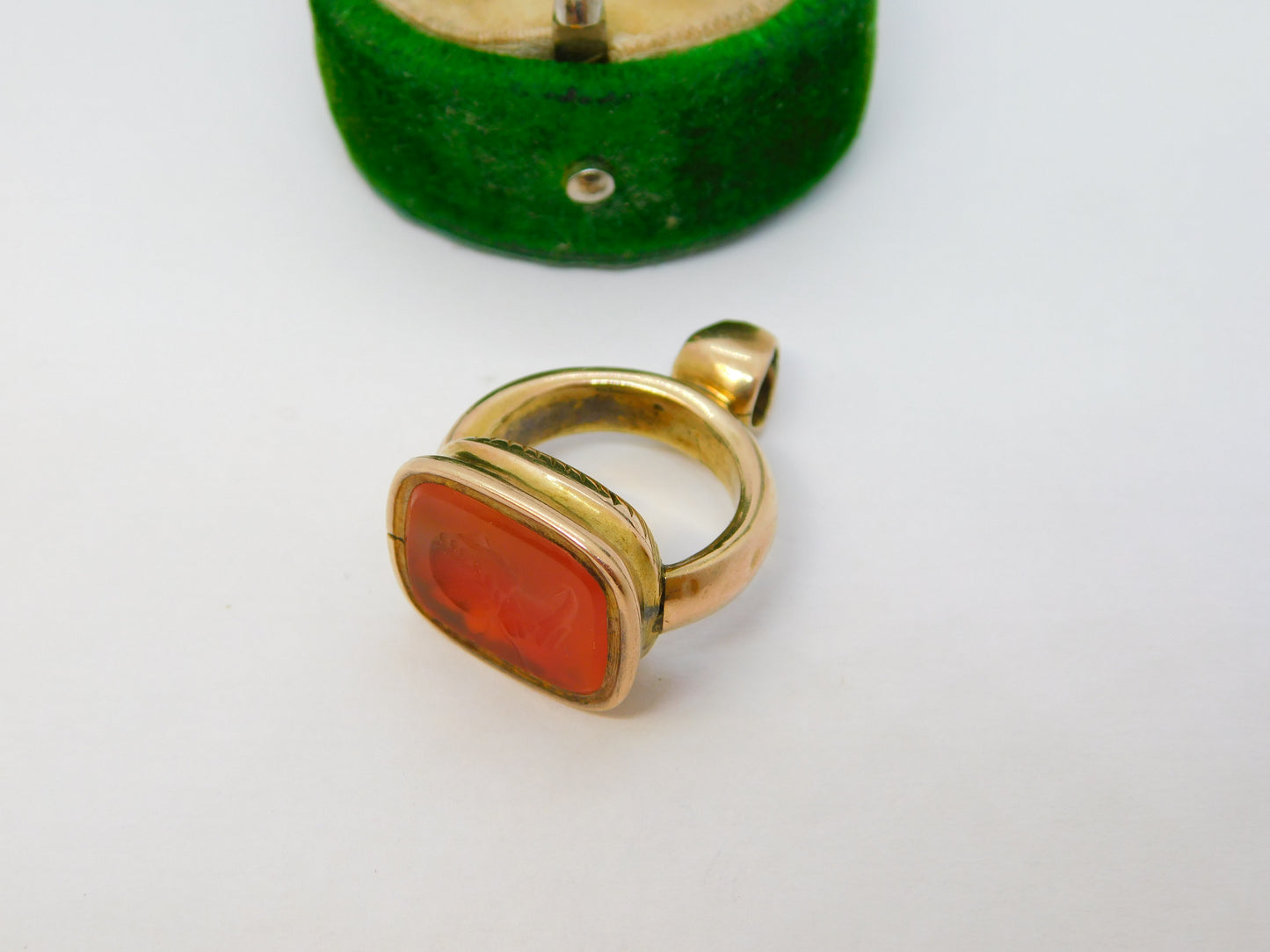 George III 9ct Gold Carved Carnelian Agate Roman Senator Intaglio Seal Fob c1820