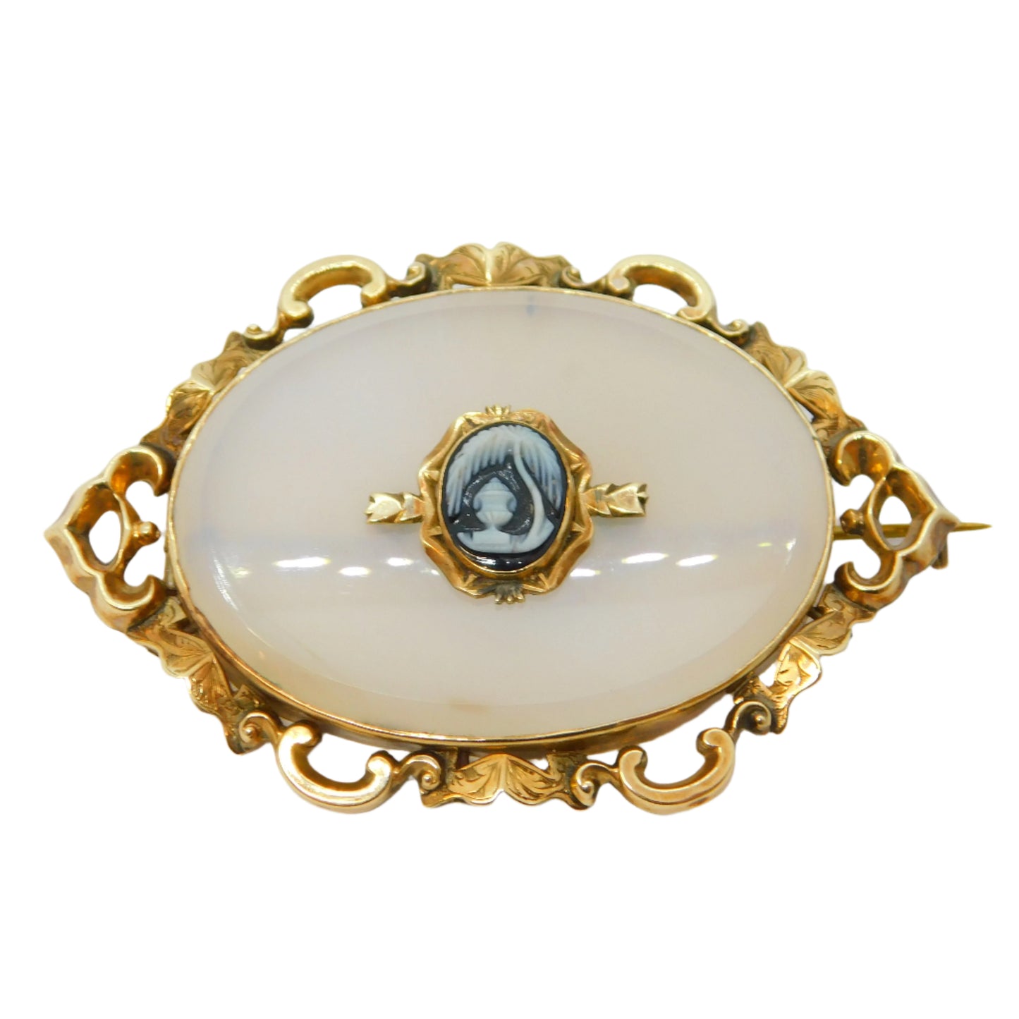 gold mourning brooch 15ct gold agate