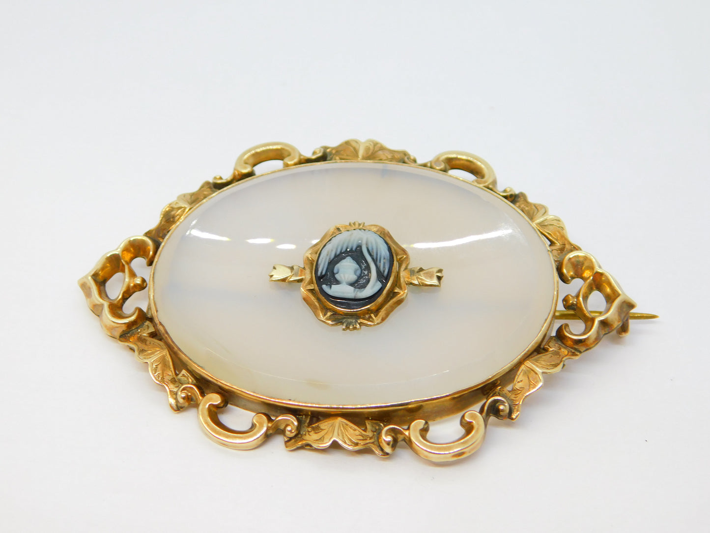 Victorian 15ct Gold, Chalcedony Agate & Hardstone Urn Mourning Brooch Antique c1860