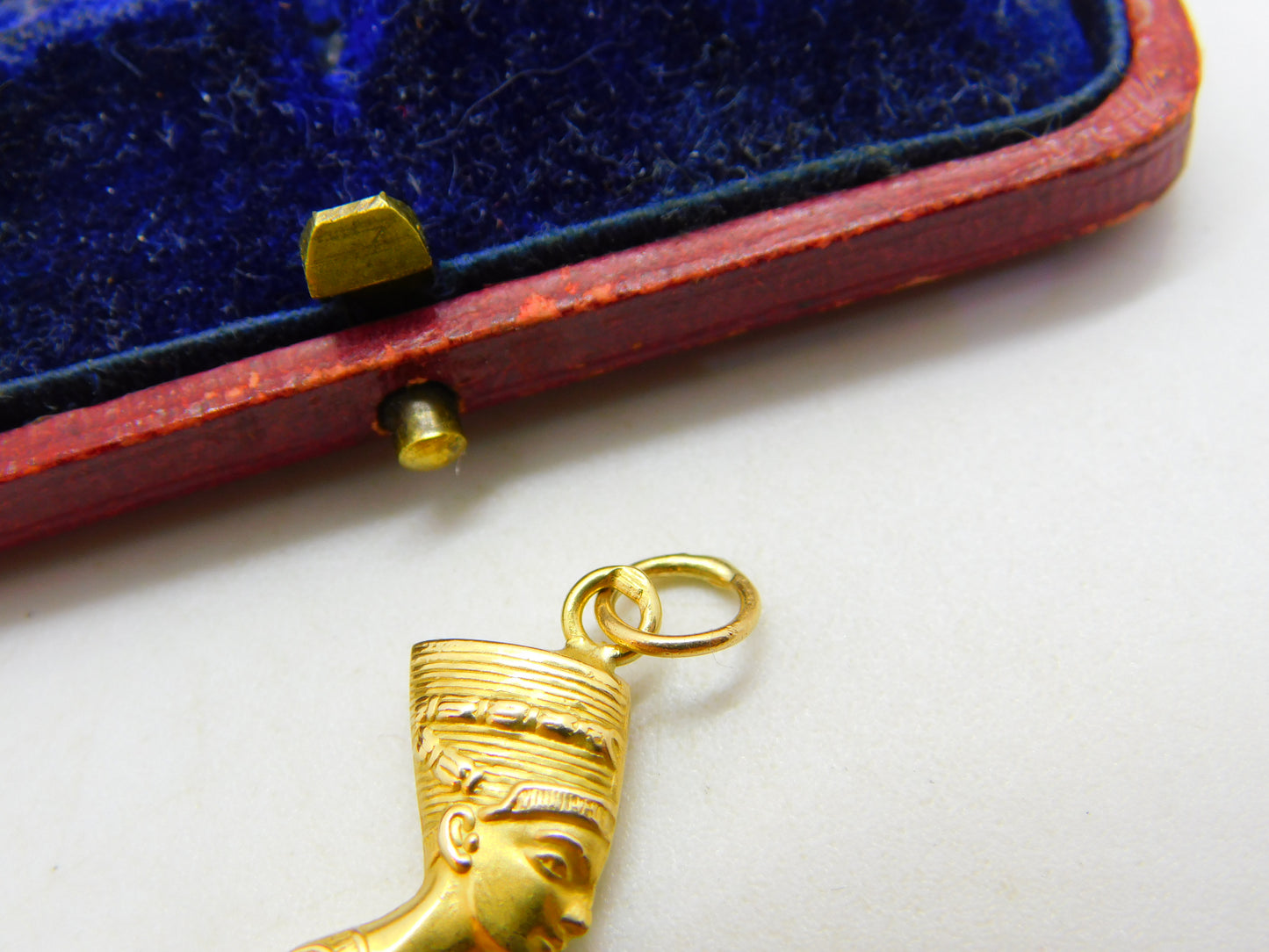 18ct Yellow Gold Egyptian Nefertiti Pharaoh Charm Pendant Vintage c1970