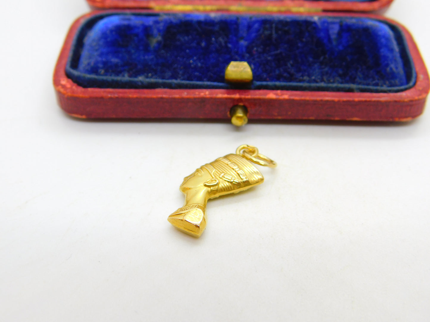 18ct Yellow Gold Egyptian Nefertiti Pharaoh Charm Pendant Vintage c1970