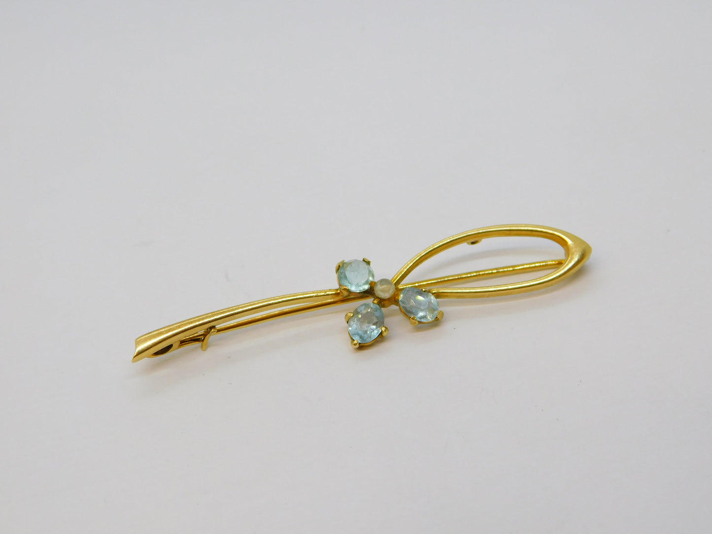 Victorian 18ct Gold, Aquamarine & Seed Pearl Floral Brooch Antique c1890