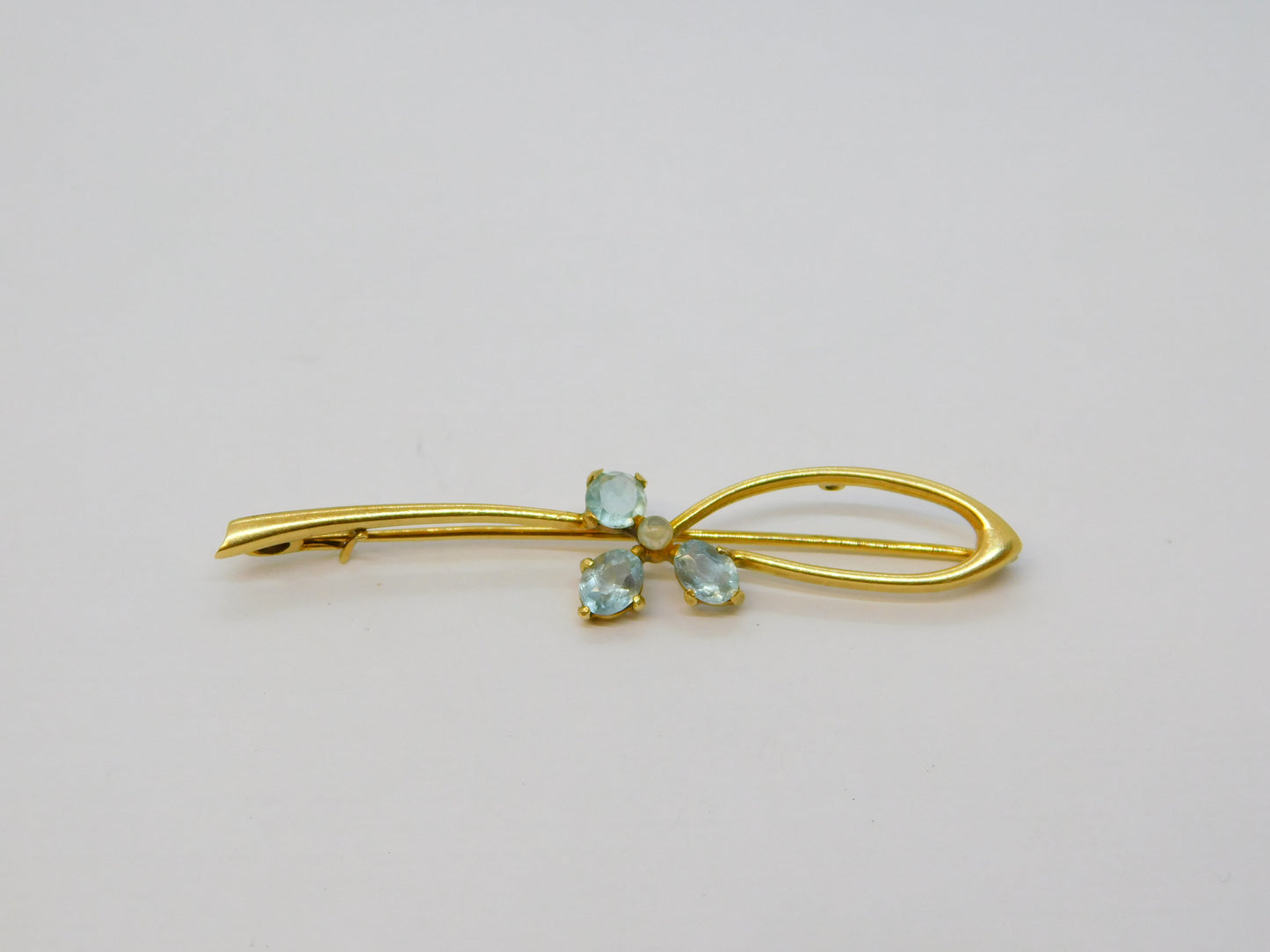 Victorian 18ct Gold, Aquamarine & Seed Pearl Floral Brooch Antique c1890