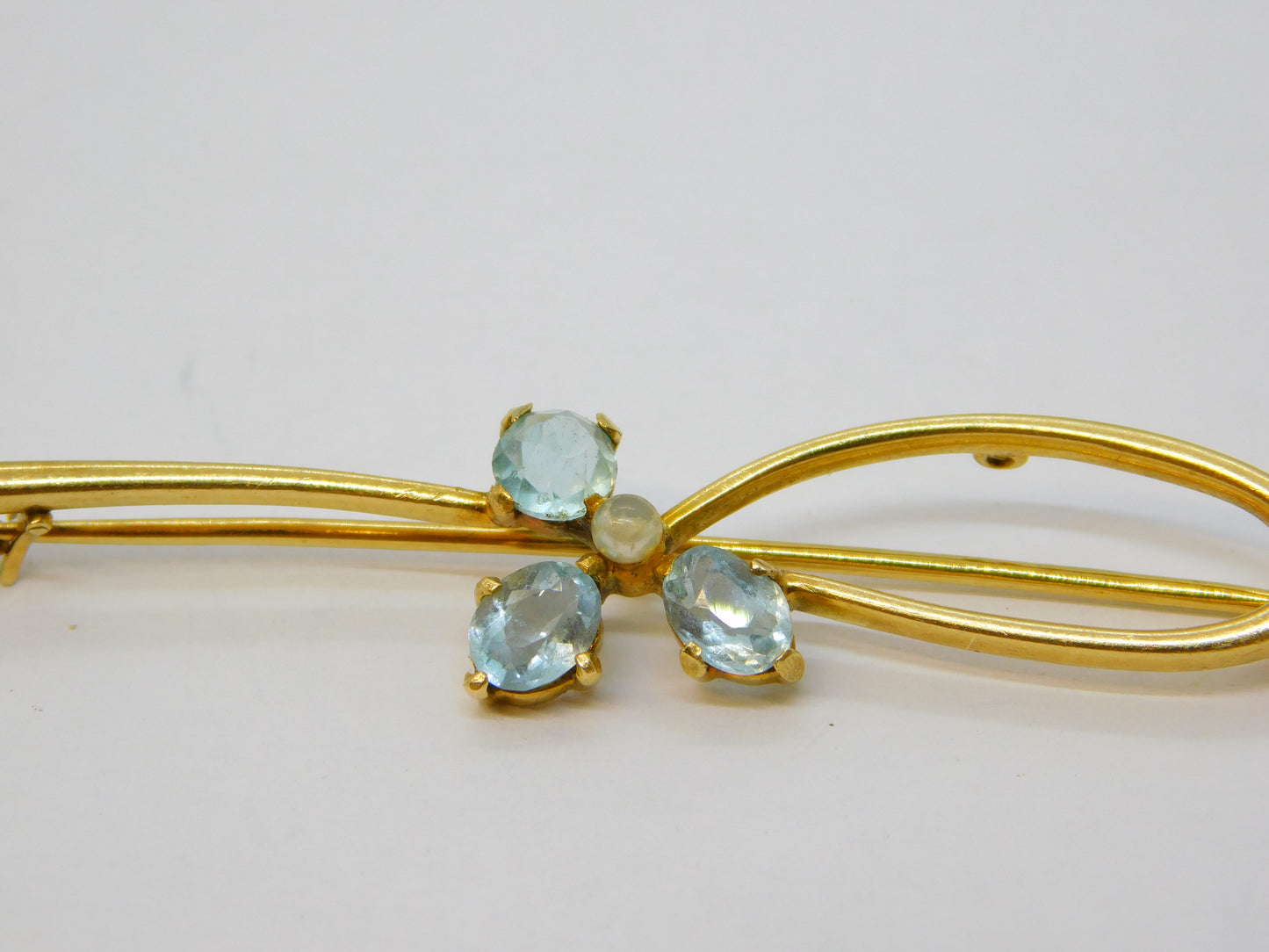 Victorian 18ct Gold, Aquamarine & Seed Pearl Floral Brooch Antique c1890