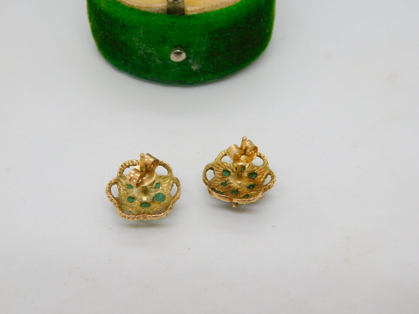 9ct Yellow Gold Emerald & Central Opal Floral Cluster Stud Earrings Vintage
