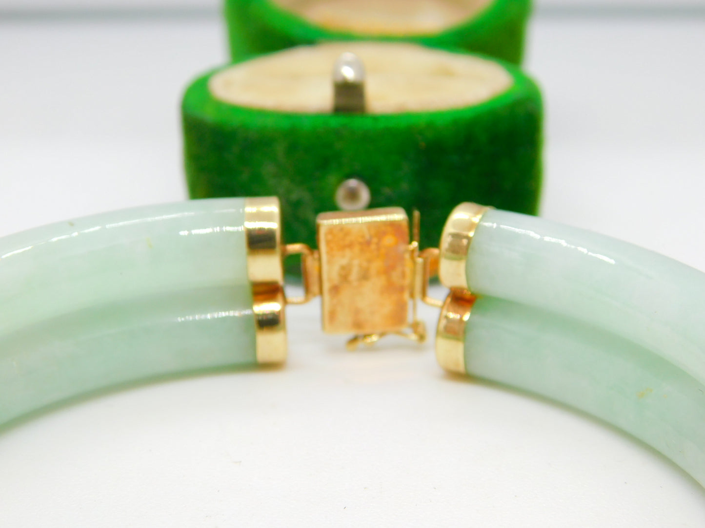 14ct Gold & Apple Green Jade Character Panel Bracelet Vintage 2001 Birmingham