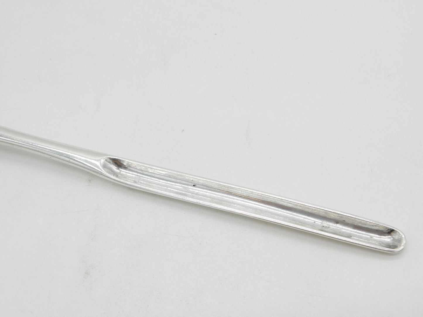 George II Sterling Silver Heraldic Crest Bone Marrow Scoop Antique 1737 London
