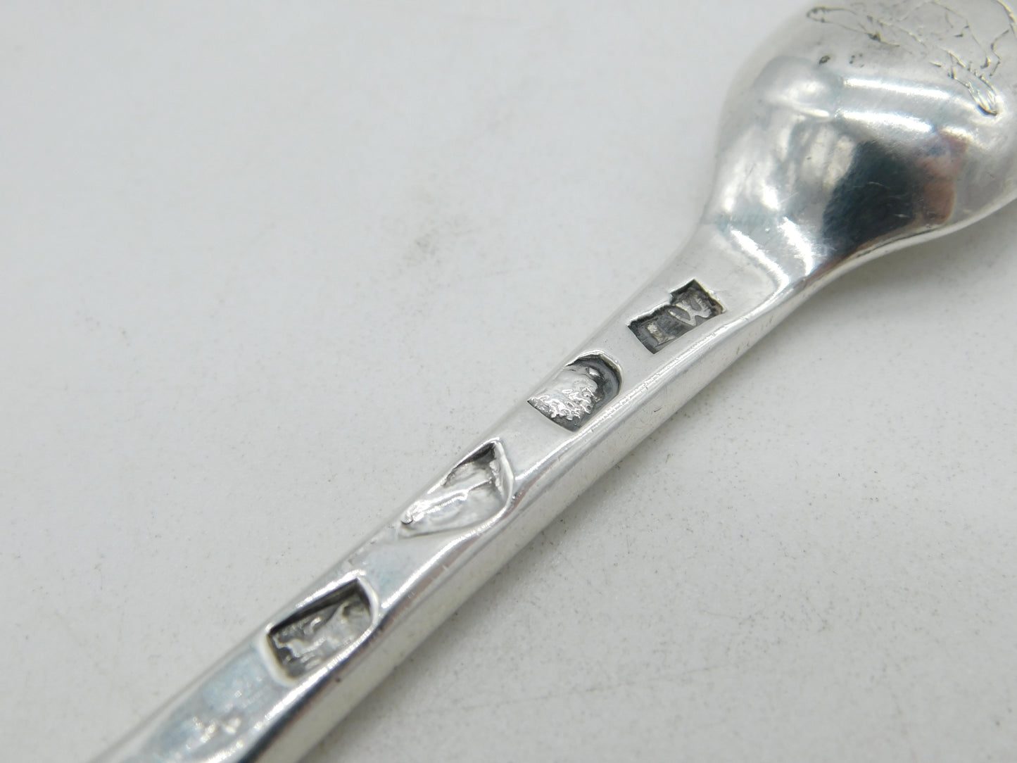 George II Sterling Silver Heraldic Crest Bone Marrow Scoop Antique 1737 London