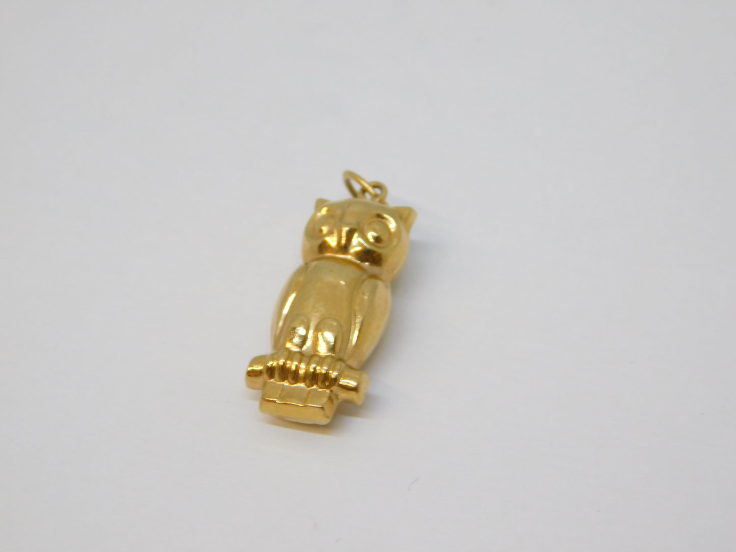 9ct Yellow Gold Perched Wise Owl Charm Pendant Vintage c1970