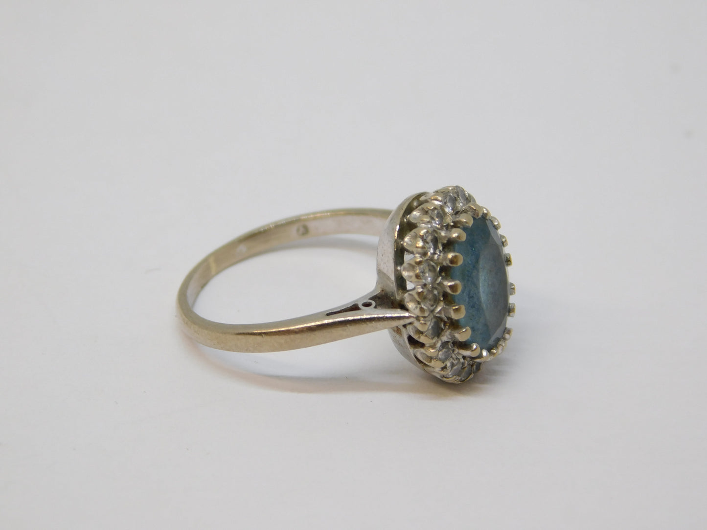 18ct White Gold, Blue Aquamarine & Diamond Cluster Ring Vintage 1962 London