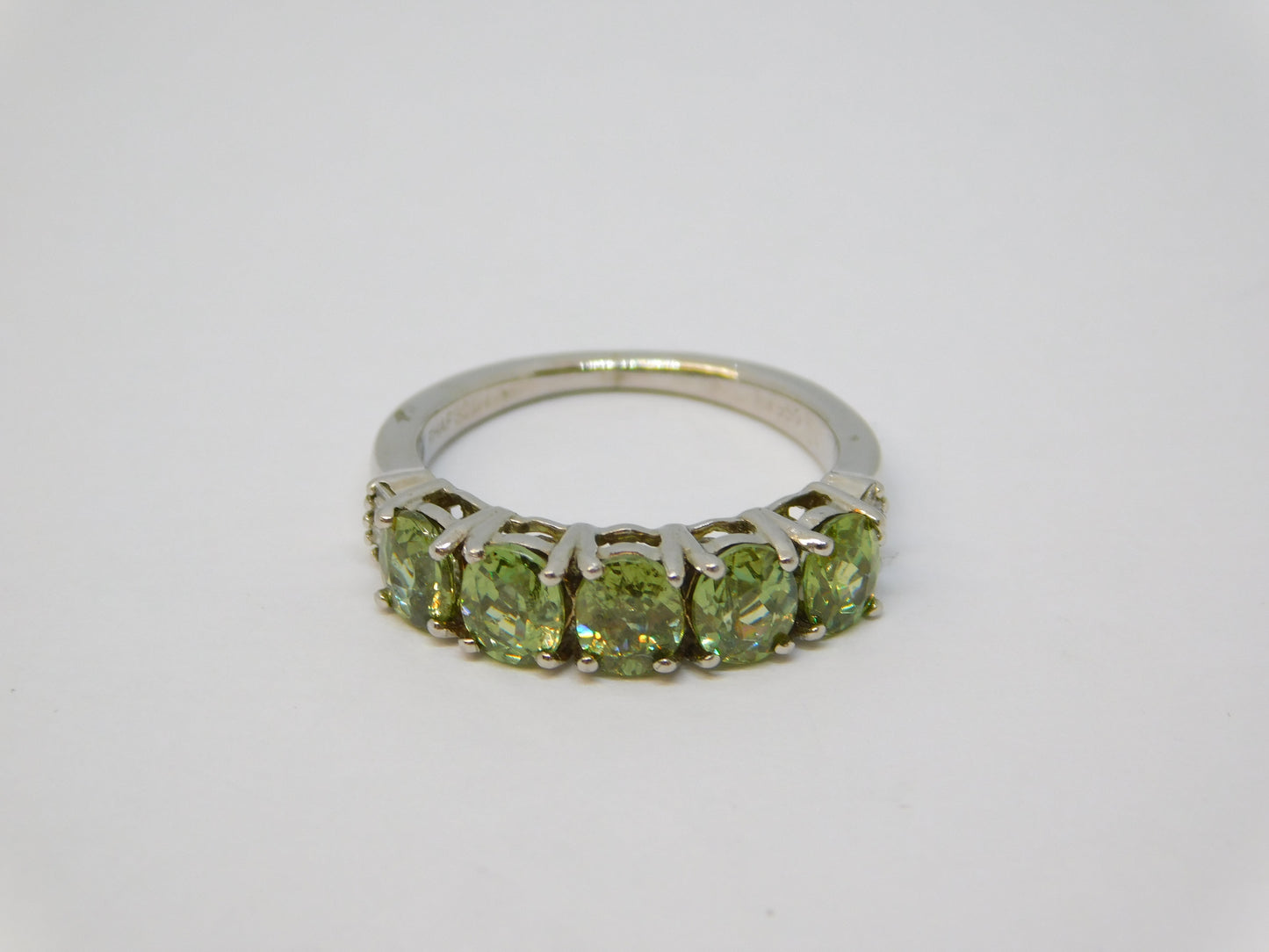 .950 Platinum, Demantoid Garnet & White Sapphire Five-Stone Ring Vintage c1990