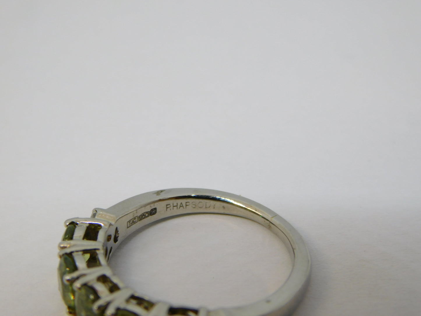 .950 Platinum, Demantoid Garnet & White Sapphire Five-Stone Ring Vintage c1990