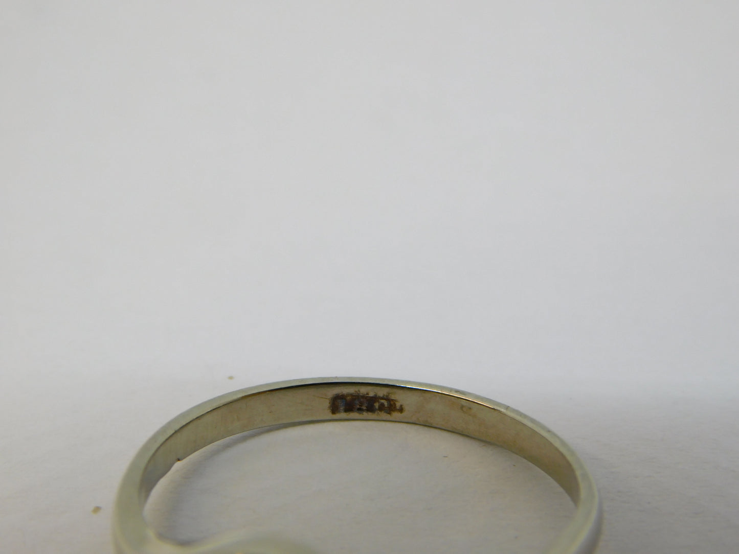 18ct Two-Tone Gold, 0.25ct Emerald & Diamond Crossover Ring Antique c1910