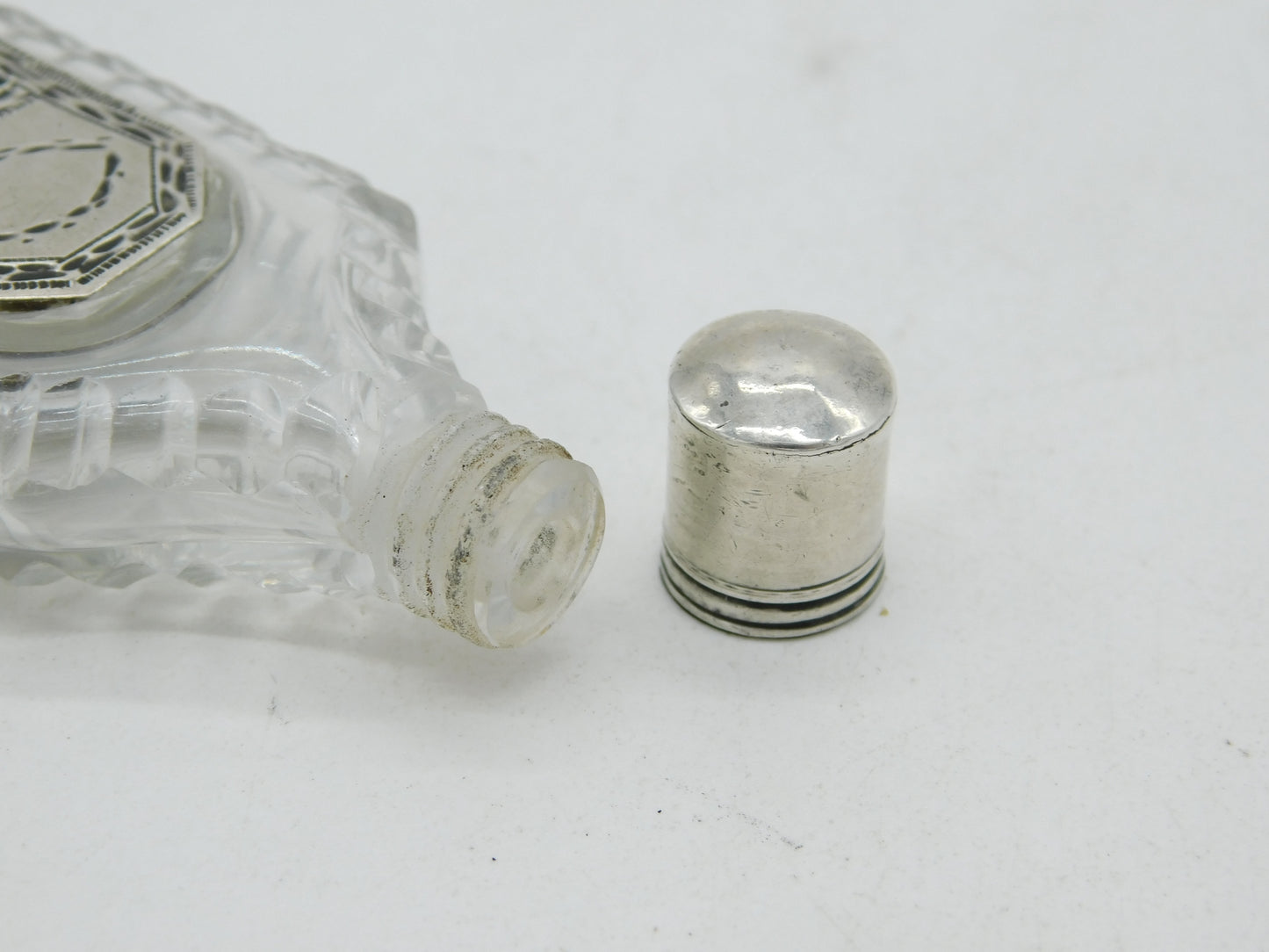 George III Sterling Silver, Cut Glass & Enamel Scent Bottle with Patch Box c1760