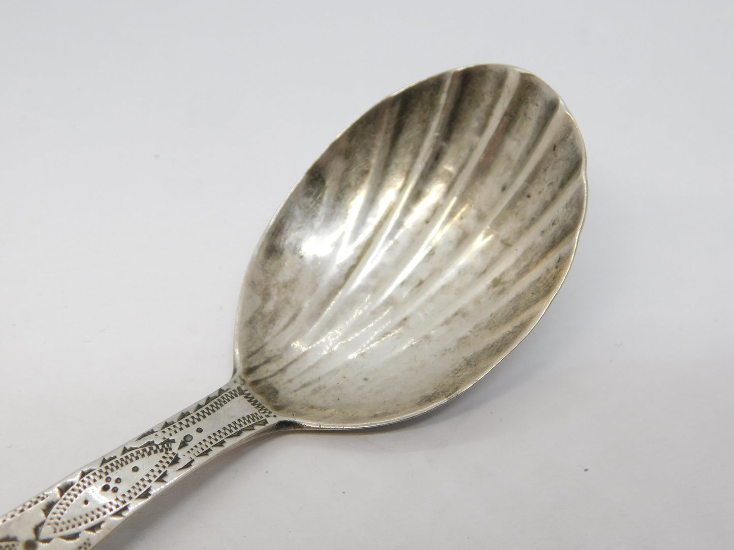 George III Sterling Silver Shell Bowl Tea Caddy Spoon Antique 1811 London