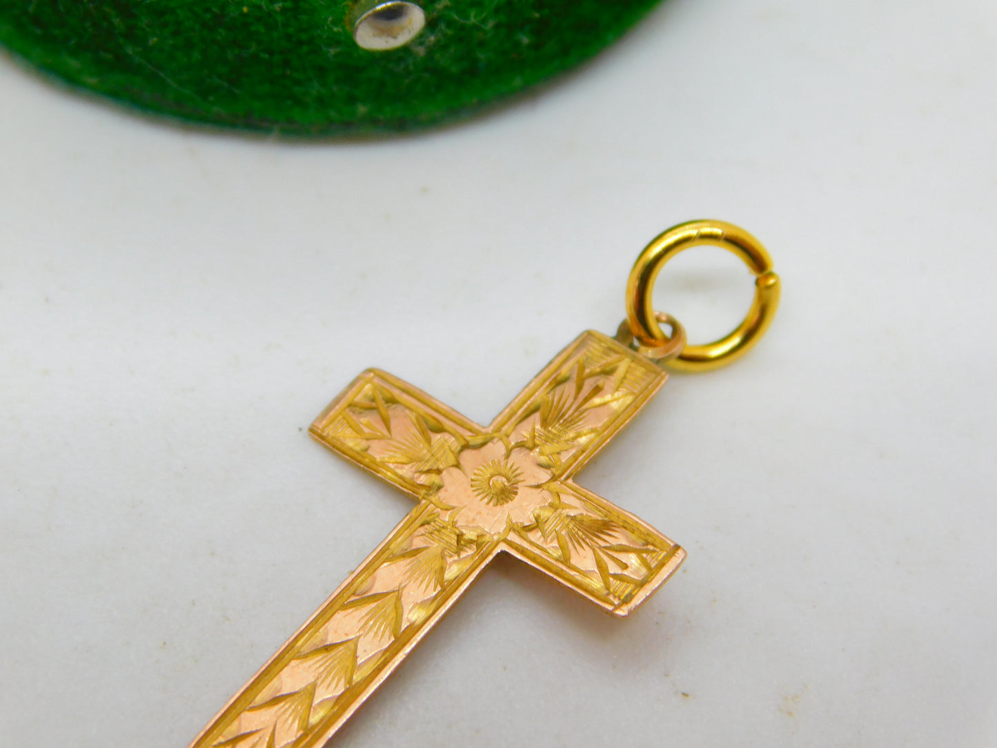 Edwardian 9ct Yellow Gold Floral Pattern Cross Pendant Antique c1910