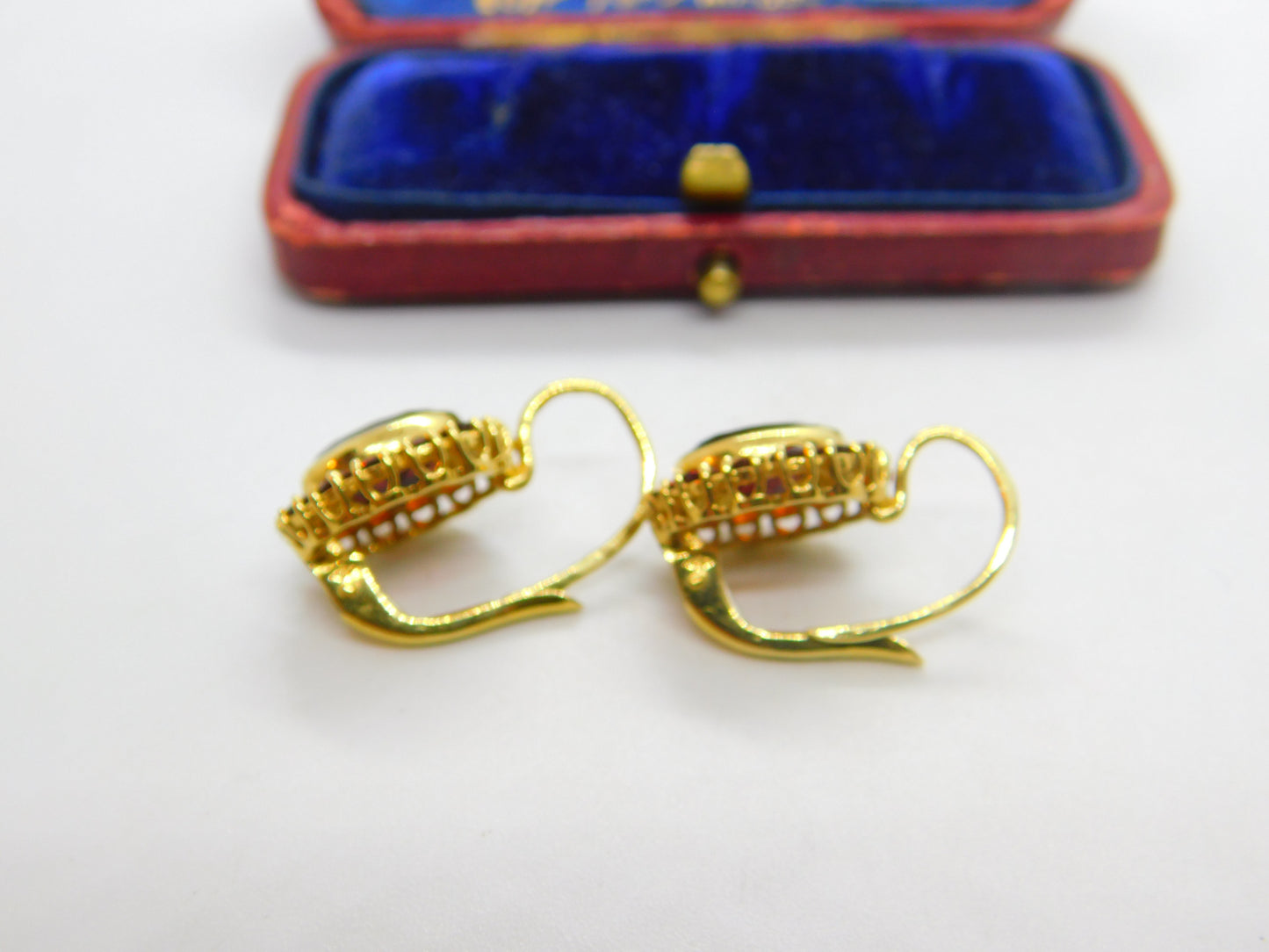 14ct Yellow Gold & Bohemian Garnet Set Floral Cluster Drop Earrings Vintage
