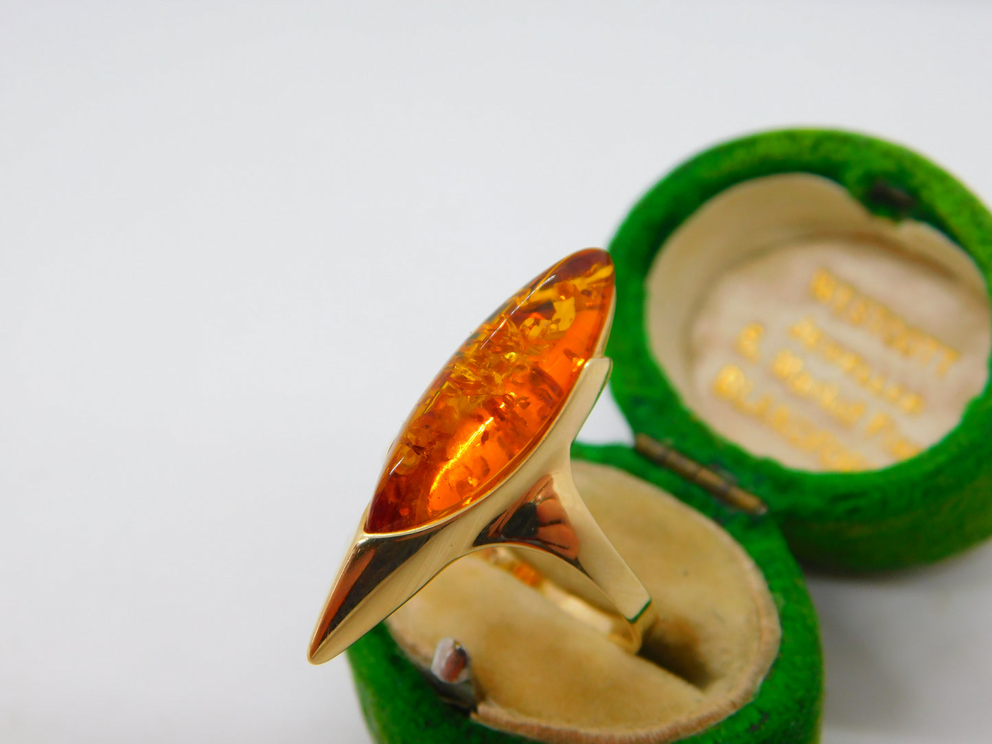 14ct Yellow Gold Modernist Baltic Amber Statement Ring Vintage c1990