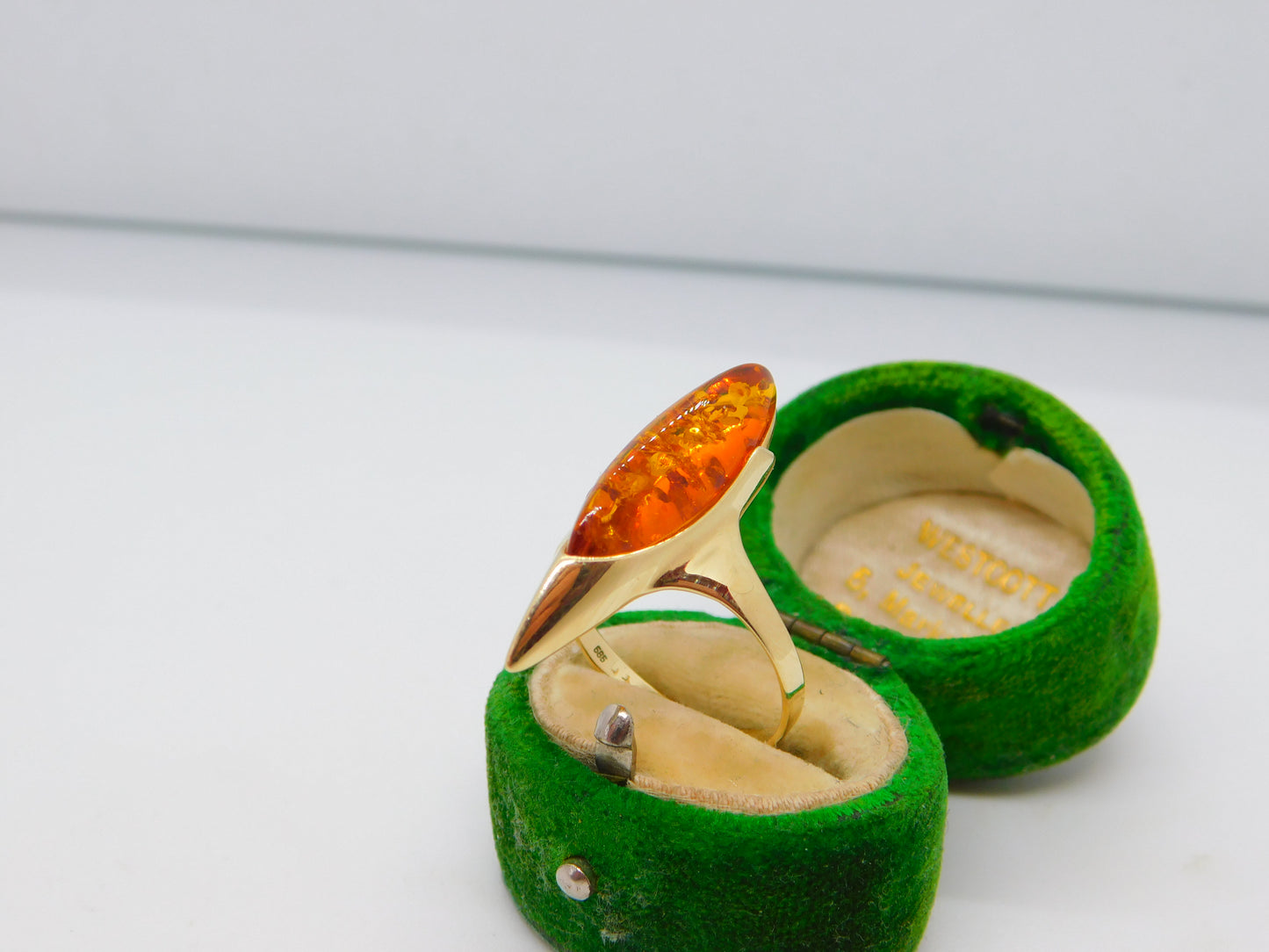 14ct Yellow Gold Modernist Baltic Amber Statement Ring Vintage c1990