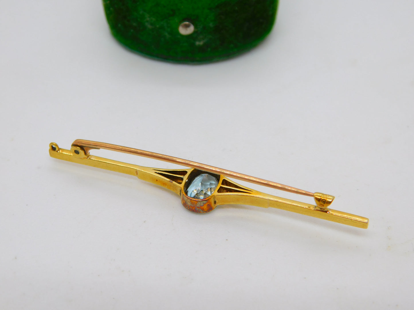 Victorian 15ct Yellow Gold & 1ct Aquamarine Bar Brooch Antique c1890