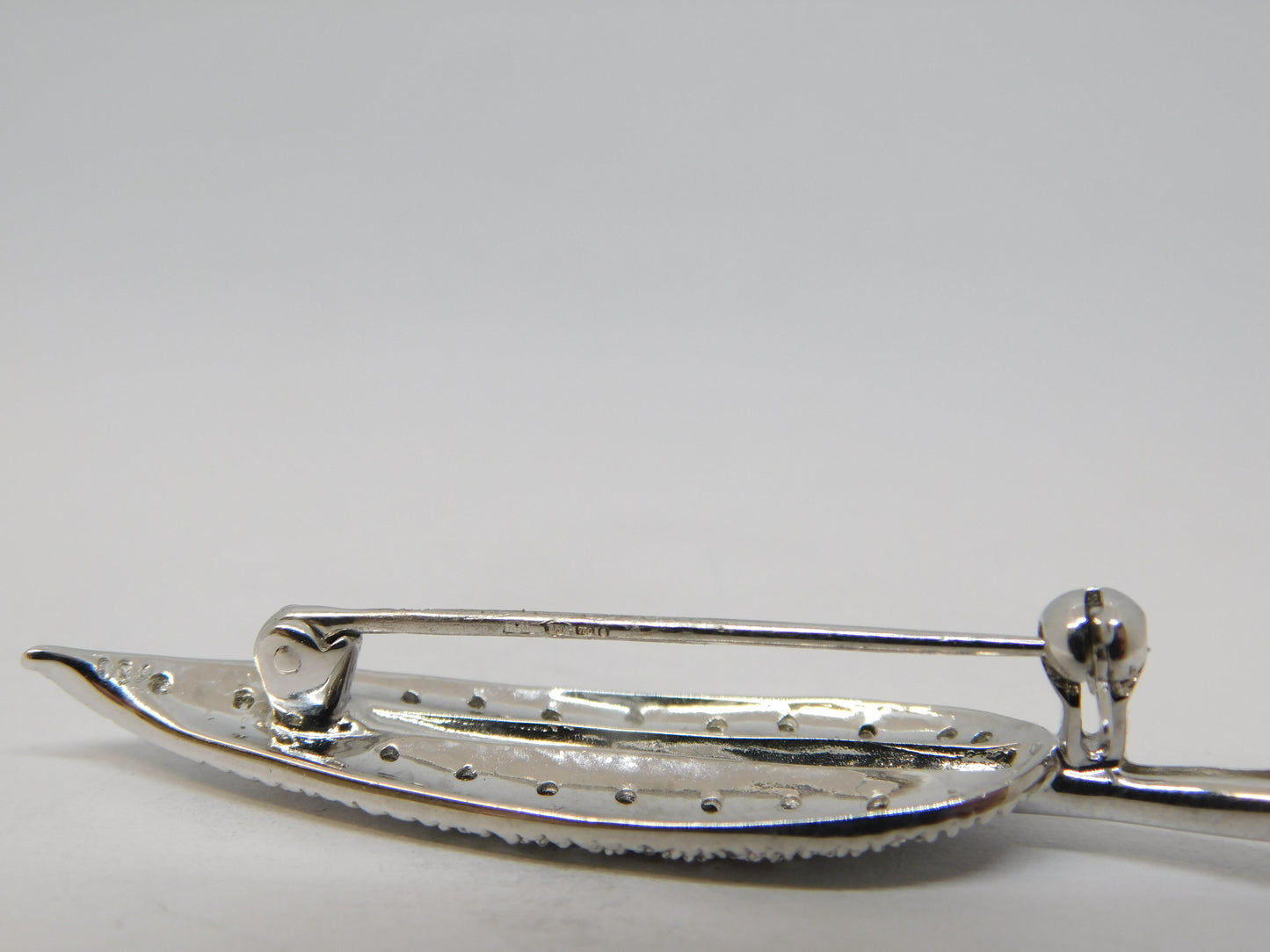 18ct White Gold & Diamond Set Feather Dress Brooch Vintage c1990 Sheffield