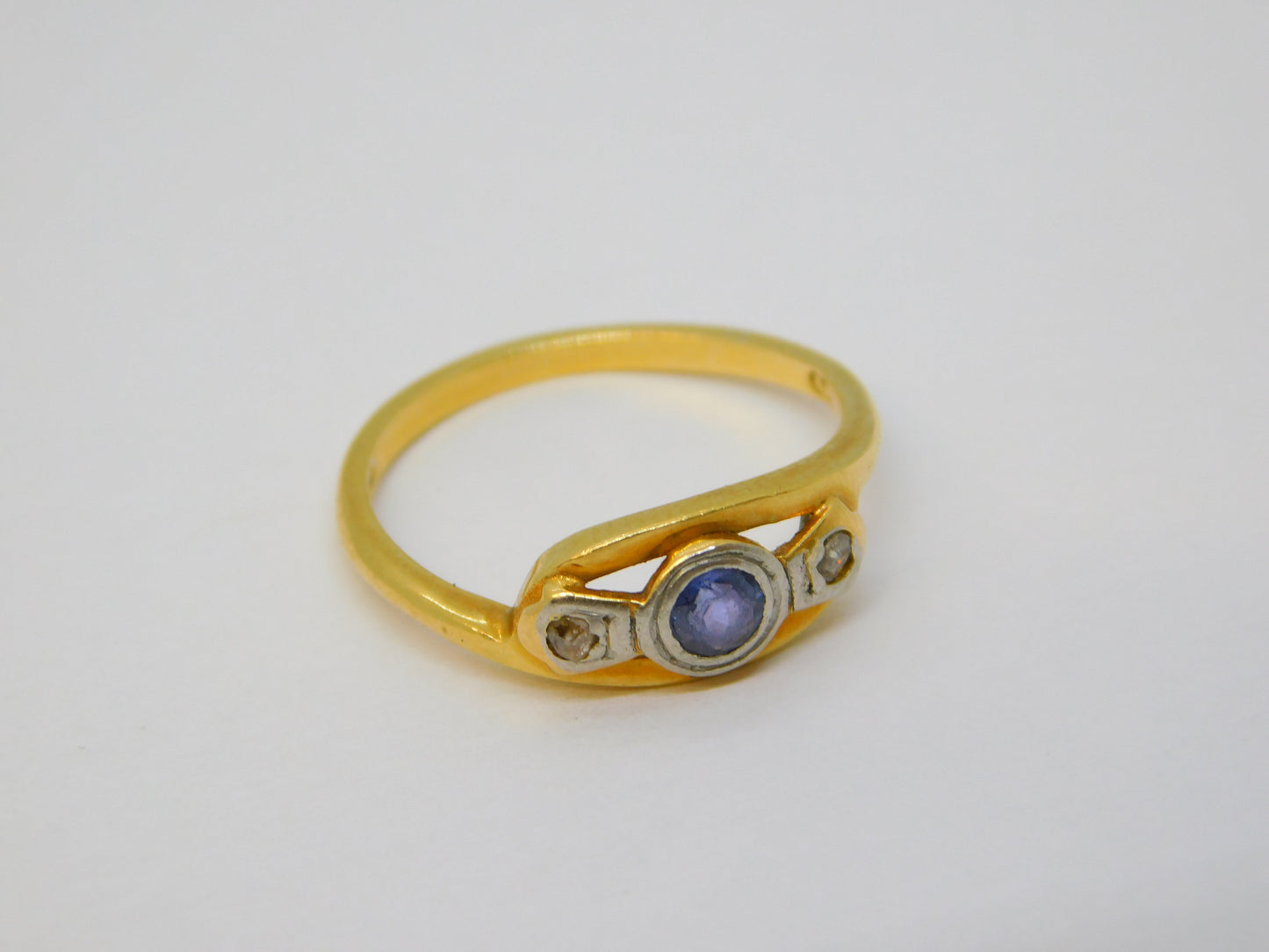 18ct Yellow Gold Deco Style Sapphire Diamond Crossover Ring Vintage London
