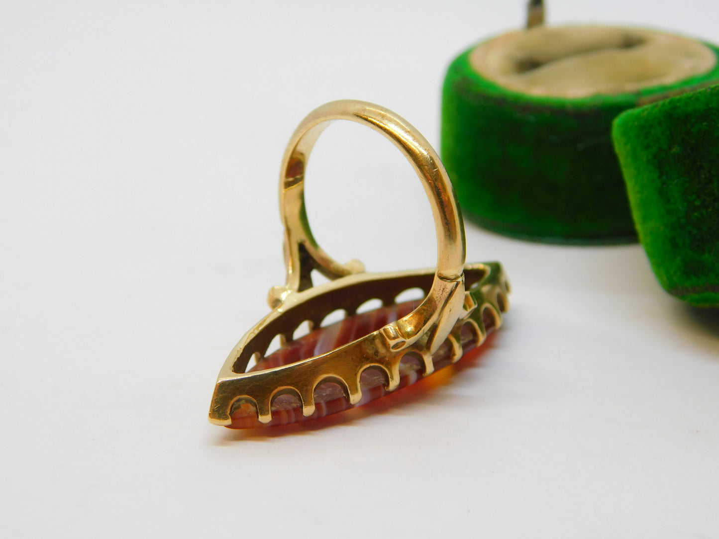 9ct Yellow Gold Mounted Large Marquise-Cut Banded Agate Ring Antique c1900