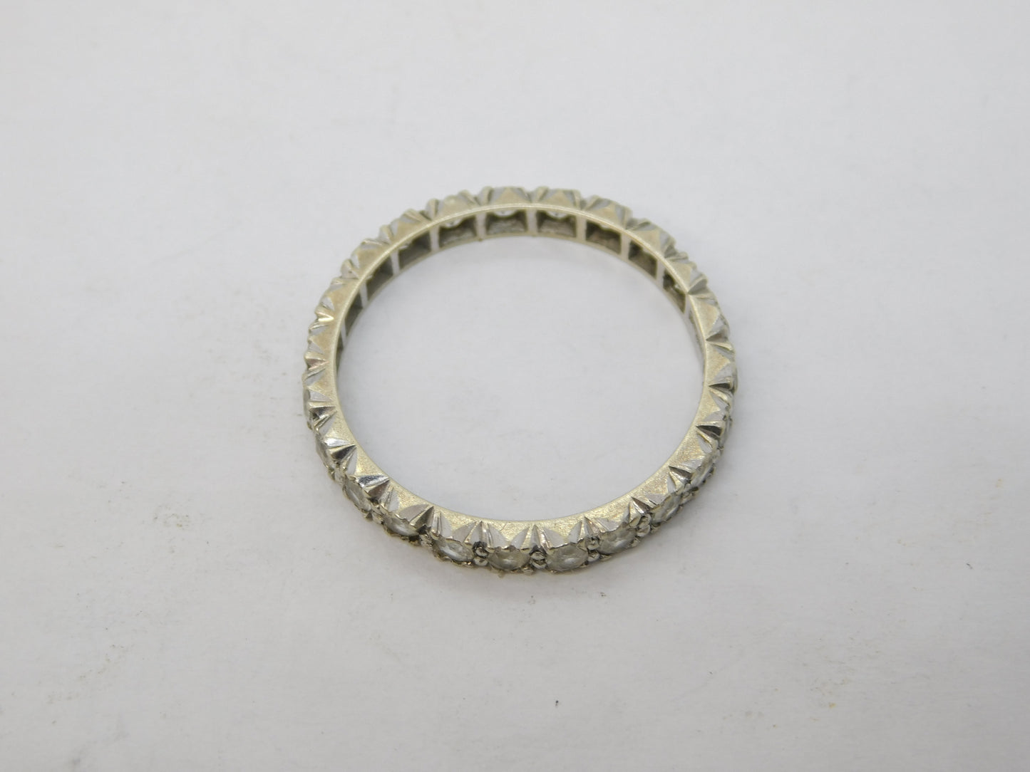 9ct White Gold & Spinel Set Eternity Ring Antique c1940 Art Deco Size R 1/2 UK