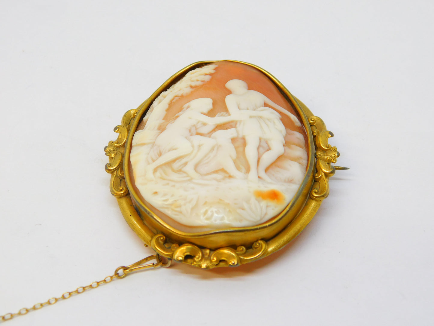 Victorian Large Pinchbeck Carved Shell Classical Scene Cameo Brooch Antique c1860