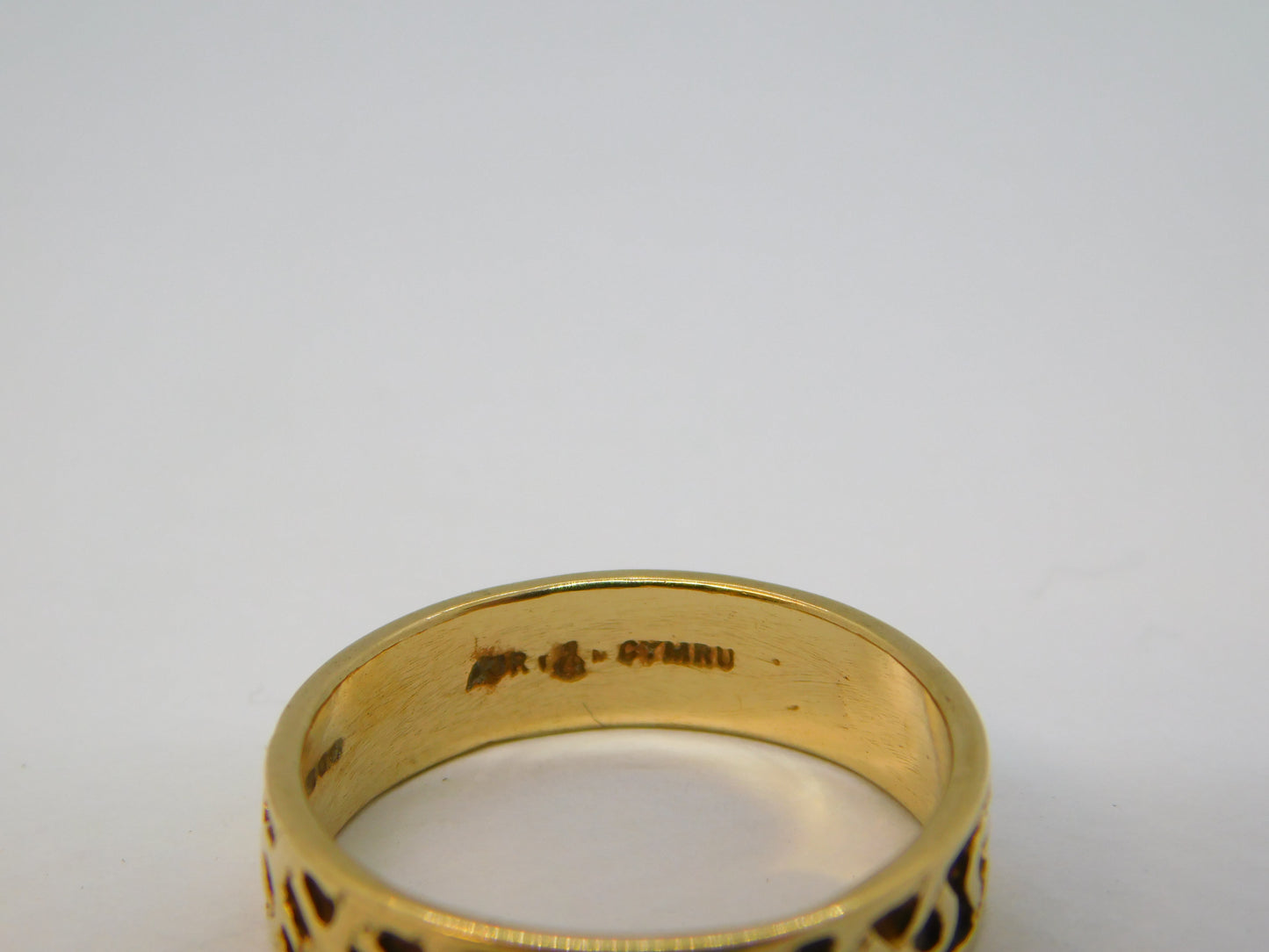 Cymru Welsh 9ct Yellow Gold Knot Pattern Band Ring Vintage c1970 London