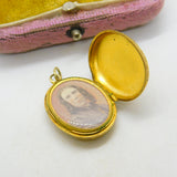 Victorian 18ct Yellow Gold Floral Pattern Sweetheart Locket Antique c1860