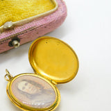 Victorian 18ct Yellow Gold Floral Pattern Sweetheart Locket Antique c1860