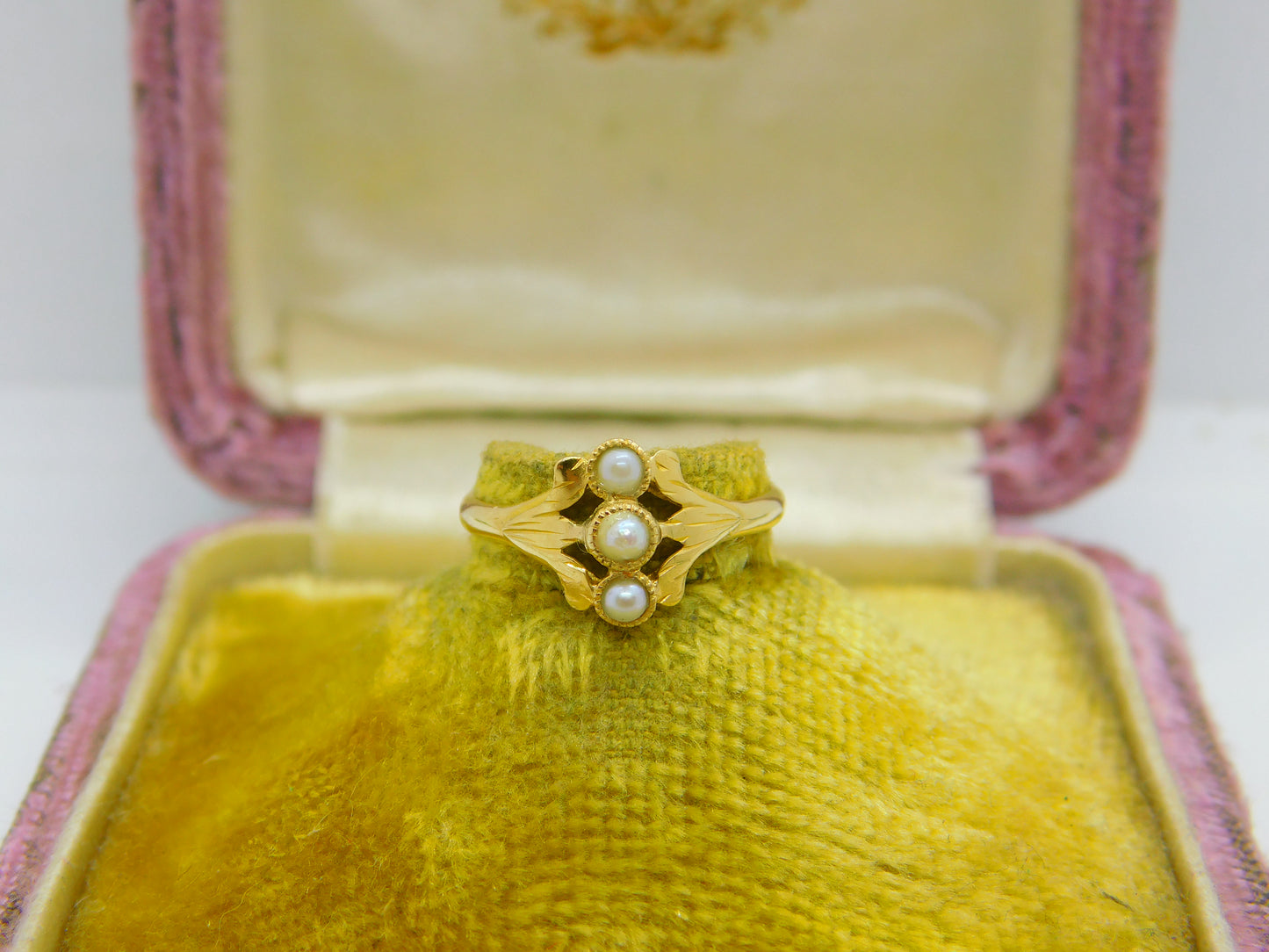 Victorian French 18ct Yellow Gold & Pearl Set Small Dress Ring Antique c1840