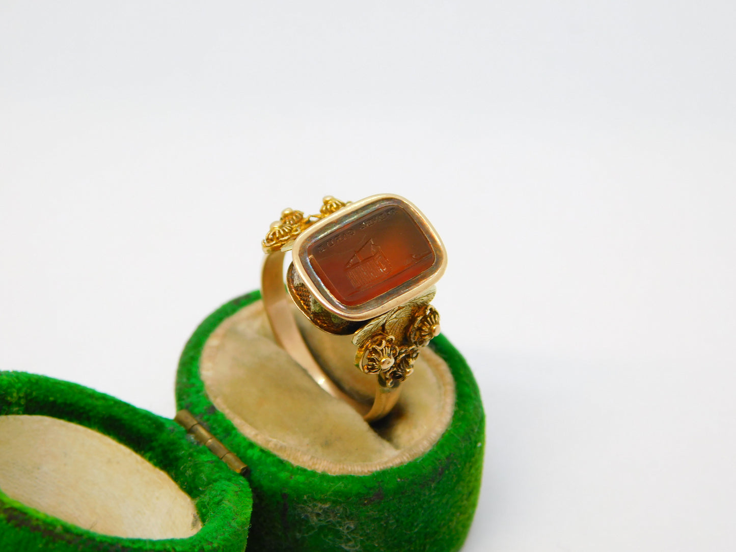 18th Century French Revolution Interest 18ct Yellow Gold Carnelian Rat in the Guillotine Intaglio Ring c1790