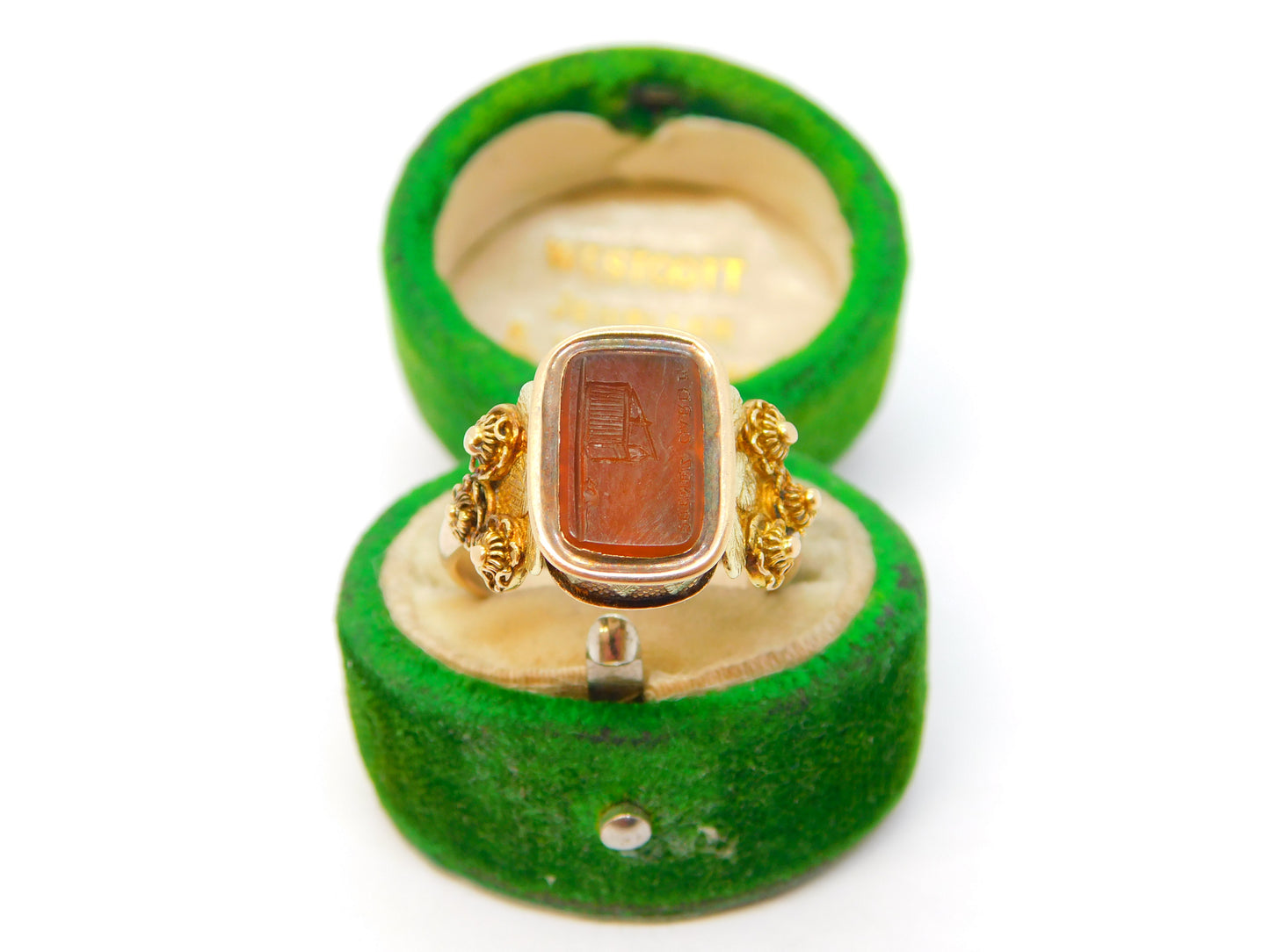 18th Century French Revolution Interest 18ct Yellow Gold Carnelian Rat in the Guillotine Intaglio Ring c1790