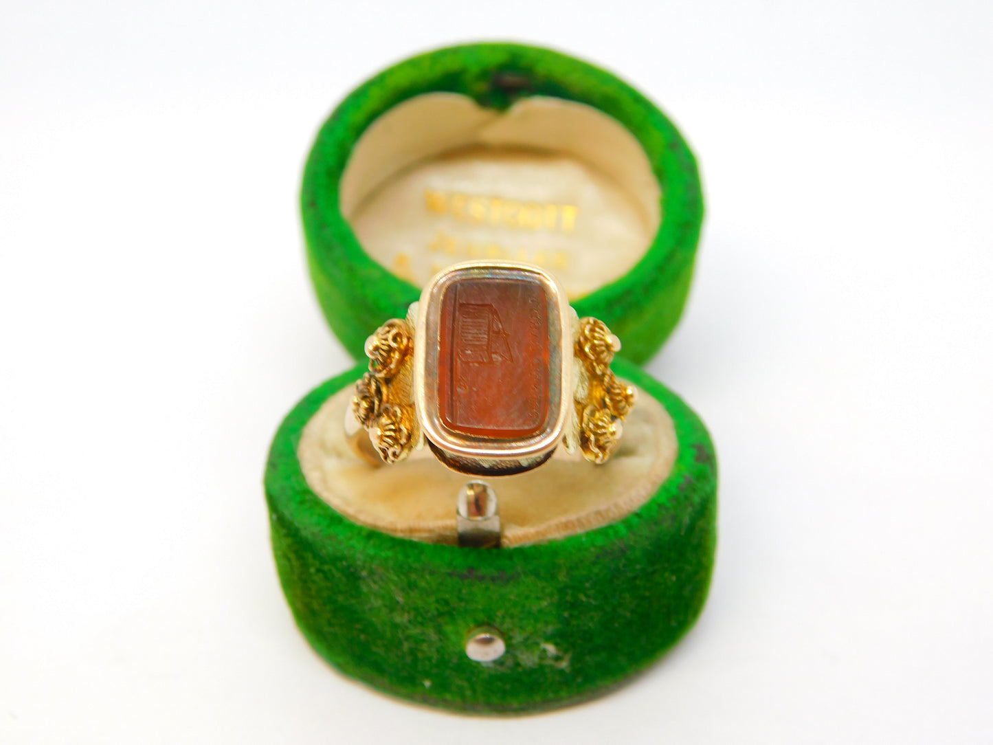 18th Century French Revolution Interest 18ct Yellow Gold Carnelian Rat in the Guillotine Intaglio Ring c1790