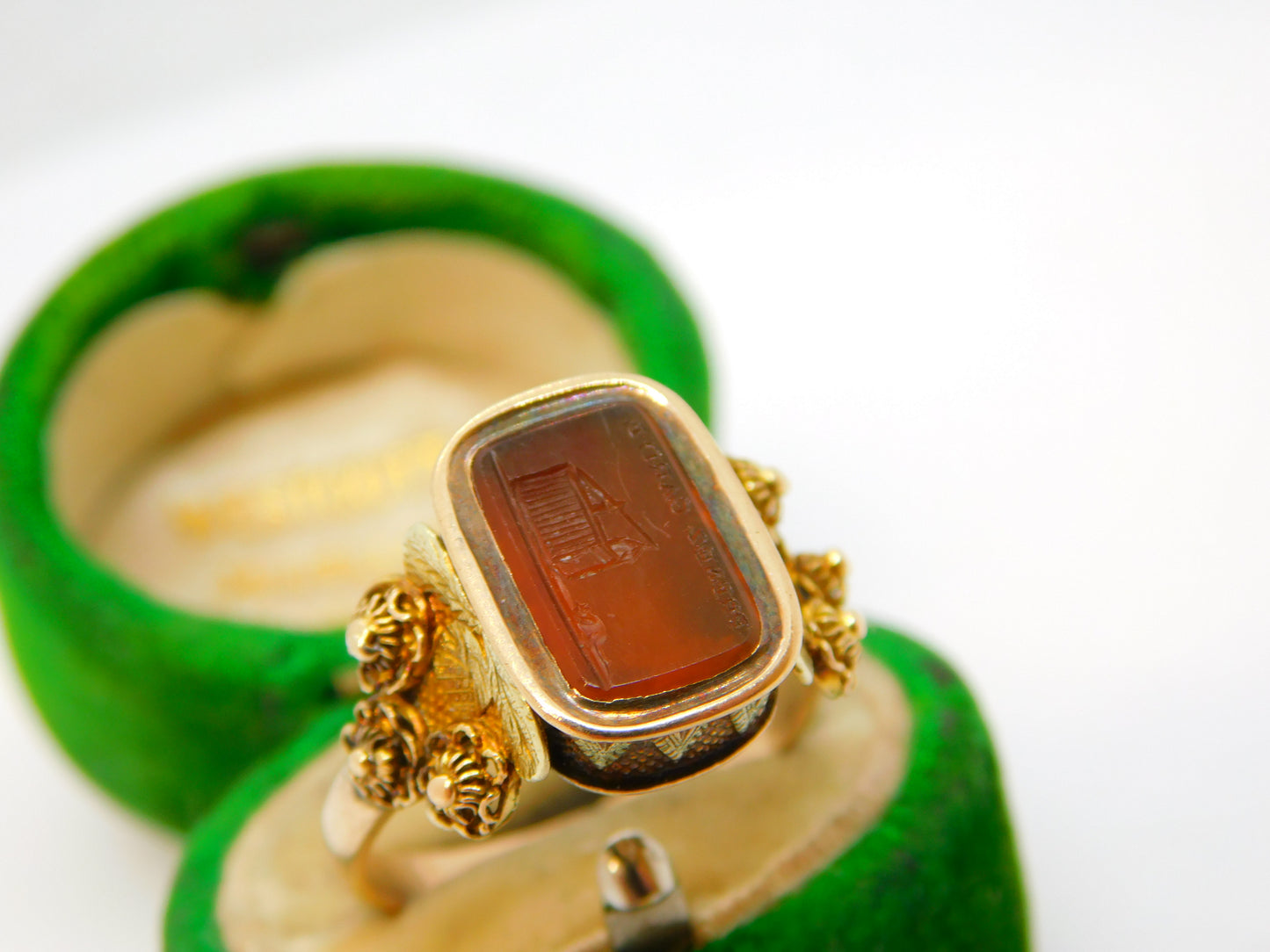 18th Century French Revolution Interest 18ct Yellow Gold Carnelian Rat in the Guillotine Intaglio Ring c1790