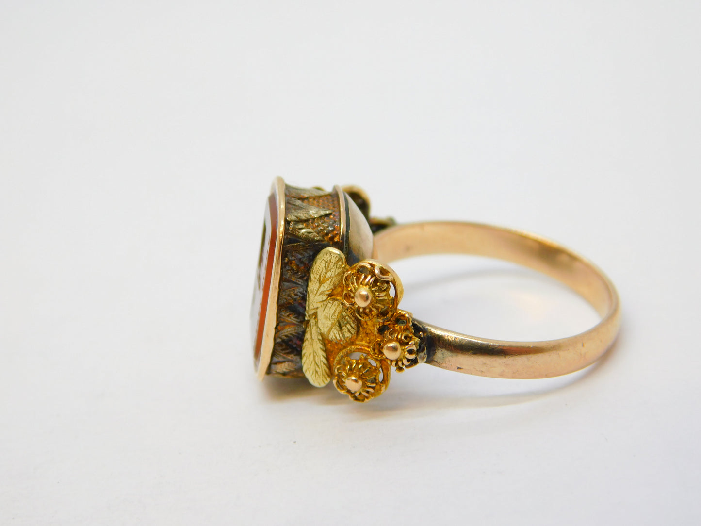 18th Century French Revolution Interest 18ct Yellow Gold Carnelian Rat in the Guillotine Intaglio Ring c1790