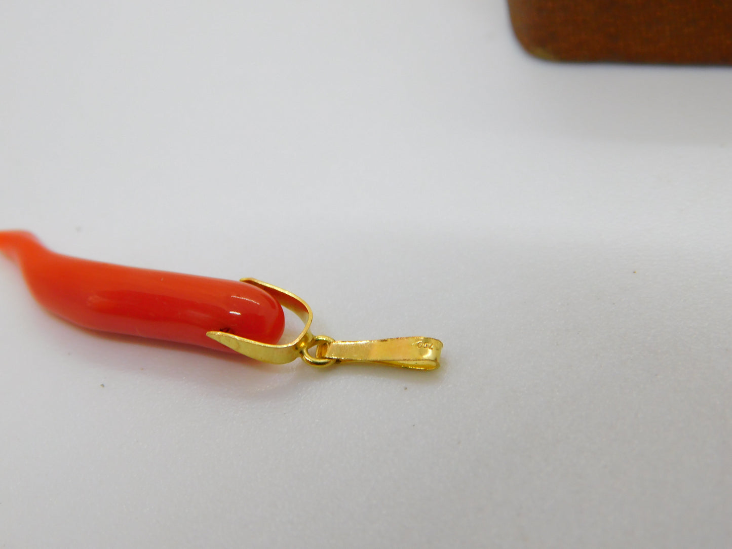 Italian 18ct Yellow Gold & Red Coral Cornicello Horn of Life Pendant Vintage
