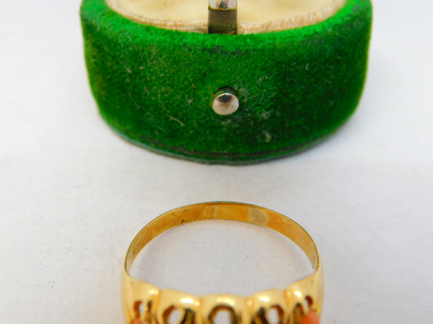 Victorian 18ct Yellow Gold Graduating Red Coral Dress Ring Antique 1898 Birmingham