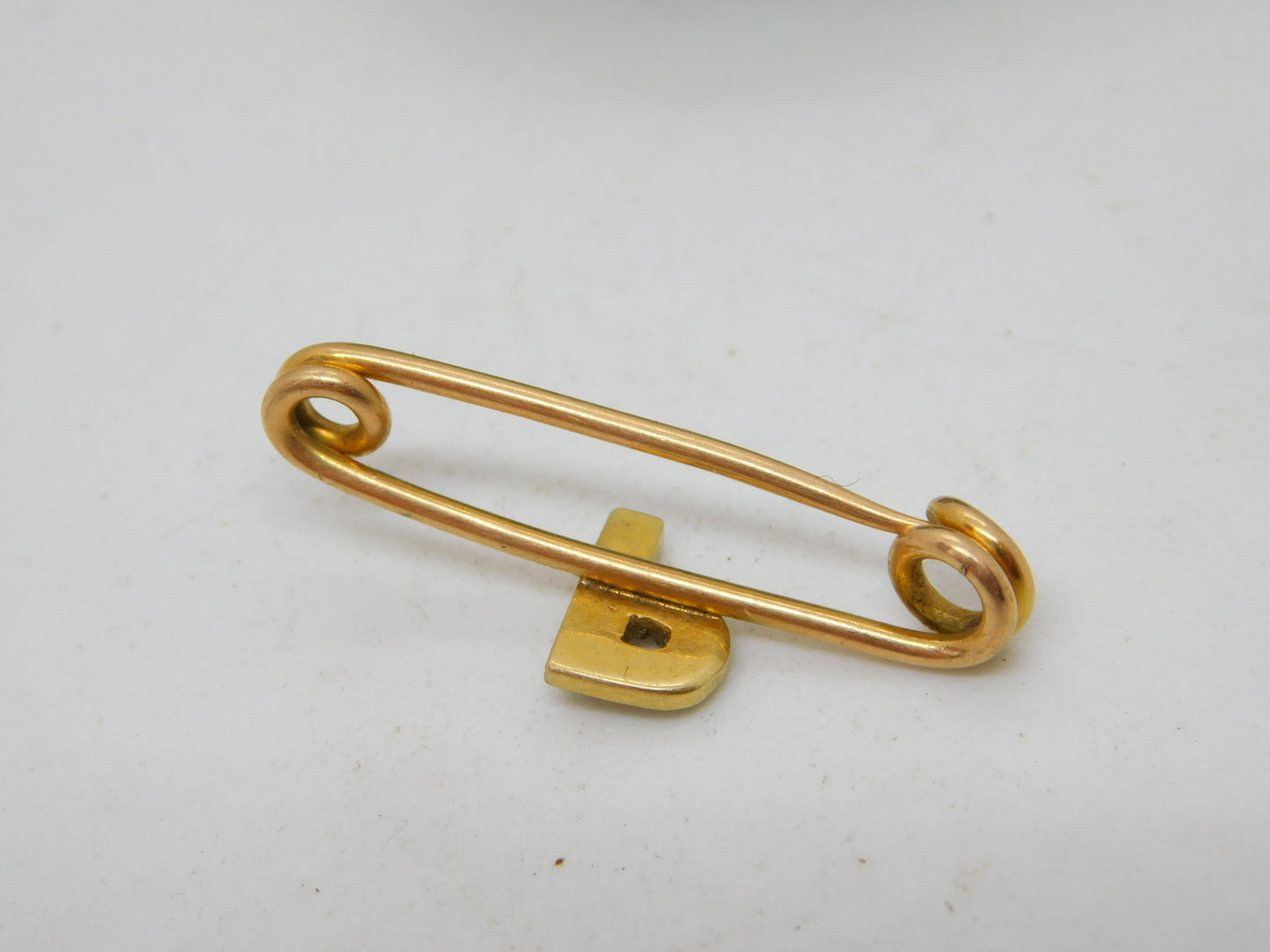 Edwardian 15ct Yellow Gold & Seed Pearl 'P' Initial Brooch Antique c1910