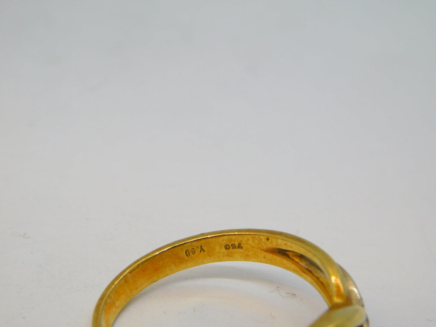 18ct Yellow Gold Graduating Diamond Set Wishbone Ring Vintage c1970
