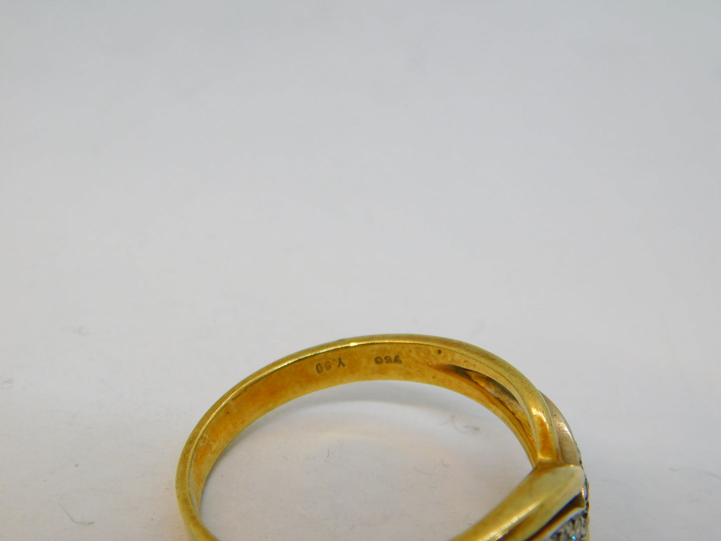 18ct Yellow Gold Graduating Diamond Set Wishbone Ring Vintage c1970