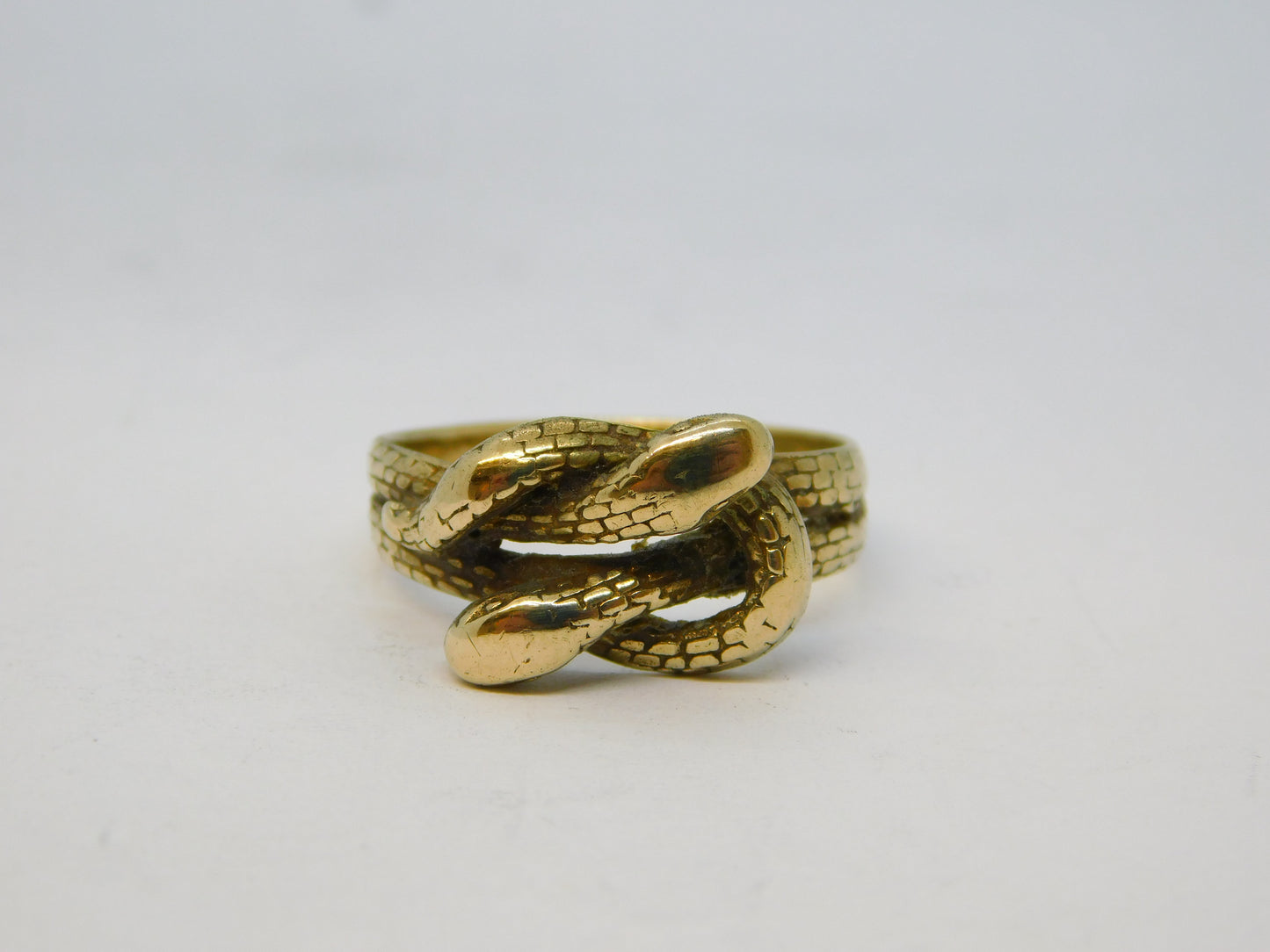 9ct Yellow Gold Entwined Snakes Serpent Dress Ring Vintage 1986 London