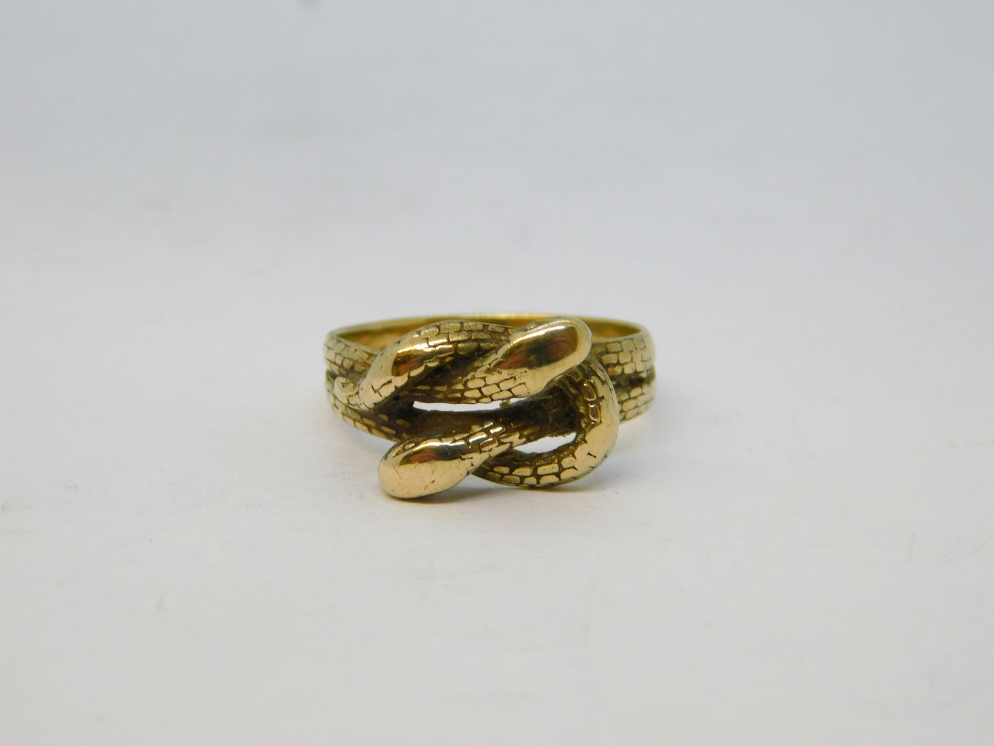 9ct Yellow Gold Entwined Snakes Serpent Dress Ring Vintage 1986 London