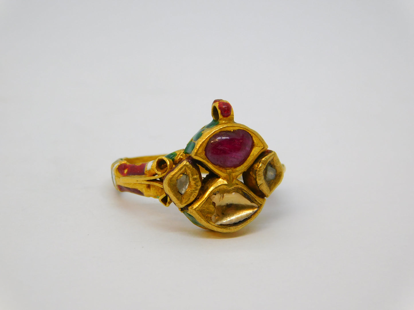 18th Century Mughal High-Carat Gold, Diamond, Ruby & Enamel Ring Antique Indian
