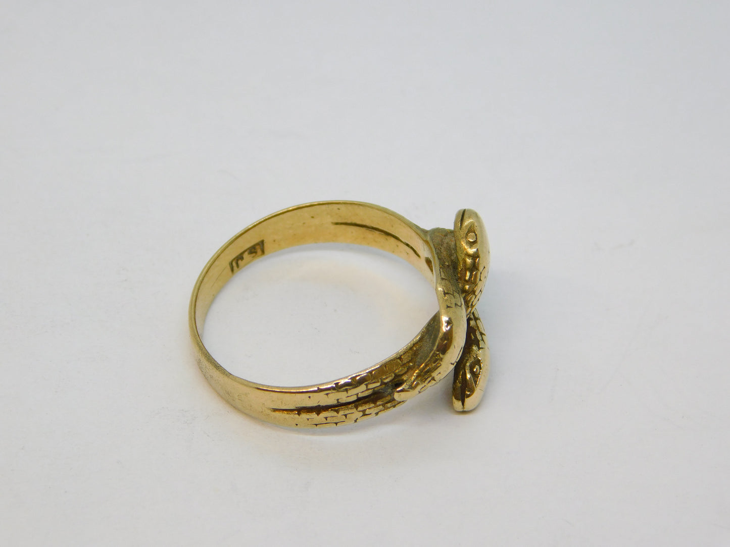 9ct Yellow Gold Entwined Snakes Serpent Dress Ring Vintage 1986 London