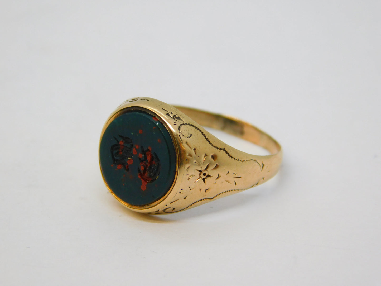Victorian 9ct Gold Carved 'SG' Bloodstone Intaglio Signet Ring Antique c1860